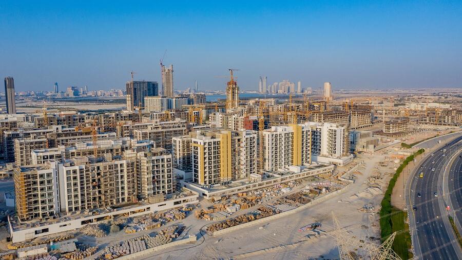 عزيزي تتعاون مع إيتون الأيرلندية لتوفير المفاتيح الكهربائية لمشروعها ريفيرا