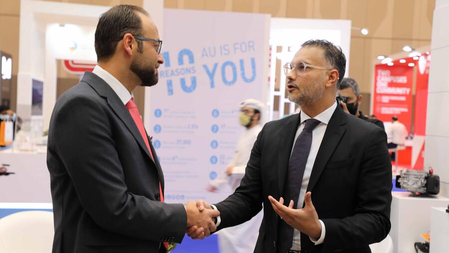 جامعة أبوظبي و"لينكد إن" تتعاونان في مجال التطوير المهني للكوادر التدريسية والإدارية
