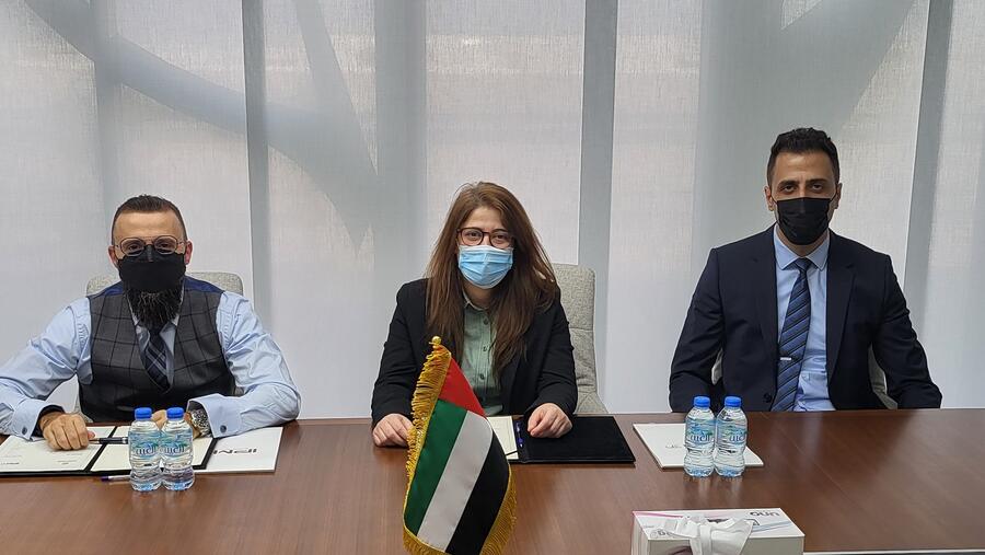 جامعة أبوظبي ومصنع الاتحاد للورق يتبادلان المعارف والخبرات في مجالات المواد المتجددة والنفايات الورقية