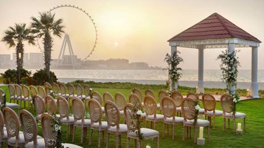 فندق الريتز- كارلتون دبي يفتتح وجهة لا بريز المثالية لحفلات الزفاف والفعاليات الفخمة