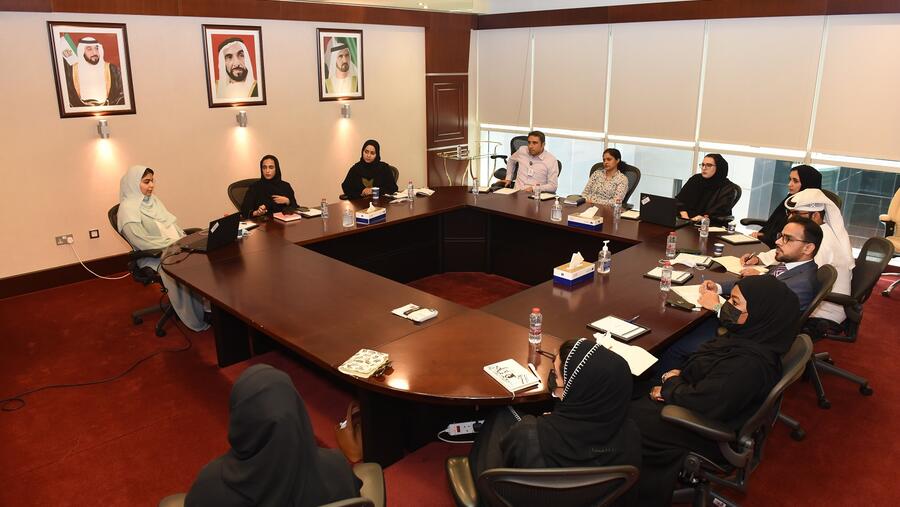 جمارك دبي تعرض تجربتها في استشراف المستقبل أمام وفد من ورشة حكومة دبي