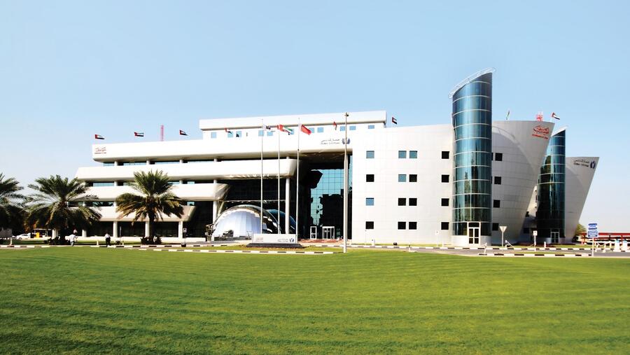 جمارك دبي تعزز ريادتها العالمية في تيسير التجارة بإصدار 8 سياسات جمركية لتطوير الإجراءات والانظمة