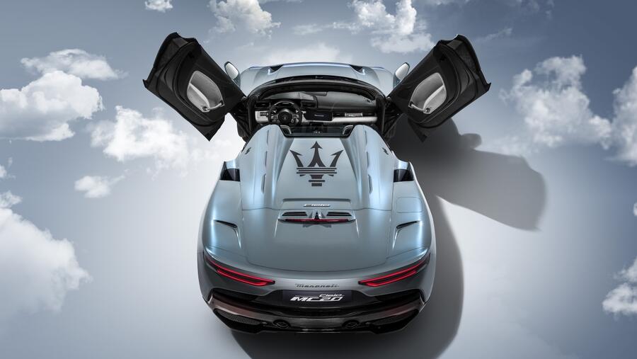 العرض العالمي الأول لسيارة مازيراتي MC20 Cielo الجديدة