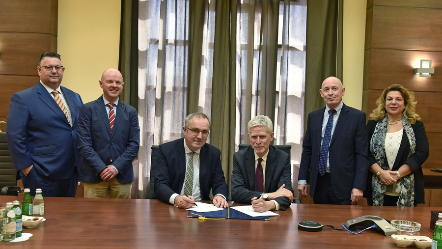 جامعة أبوظبي وكلية دبلن الجامعية في إيرلندا تعقدان شراكة أكاديمية