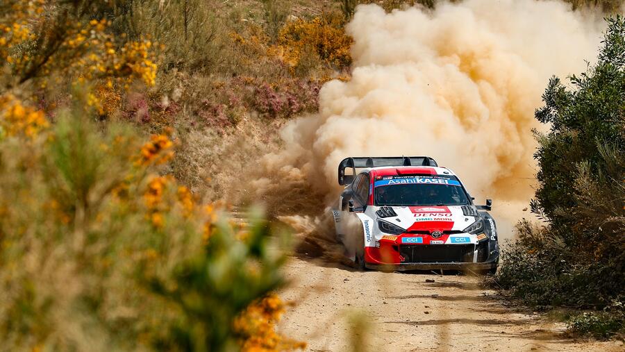 فريق جازو للسباقات يخطف الأنظار في رالي البرتغال مع فوزه بالمركزين الأول والثاني على متن مركبة تويوتا GR يارس رالي 1