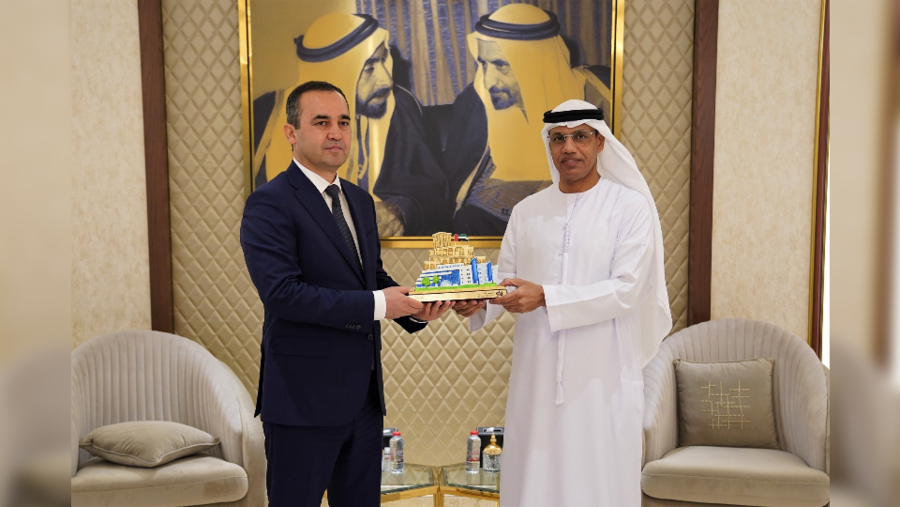 جمارك دبي تبحث تعزيز التعاون والتنسيق مع وفد رفيع المستوى من جمارك أوزبكستان 