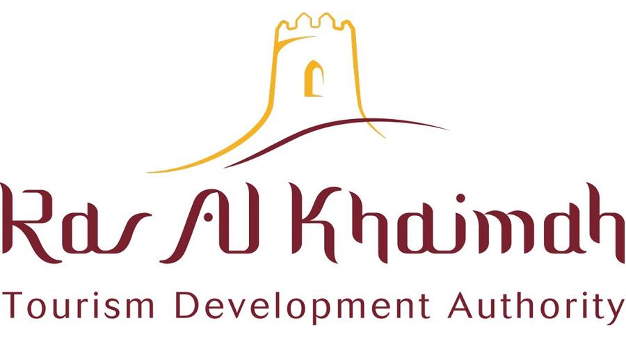 ريشة أخرى في غطاء رأس الخيمة الكامل بالفعل.