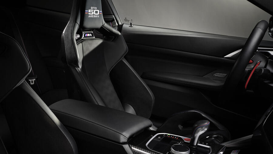 50 Jahre BMW M إصدار نموذج BMW M4 احتفالاً بالذكرى السنوية للشركة.