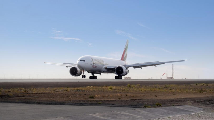 الإمارات للشحن الجوي تتسلم طائرة بوينج 777F جديدة