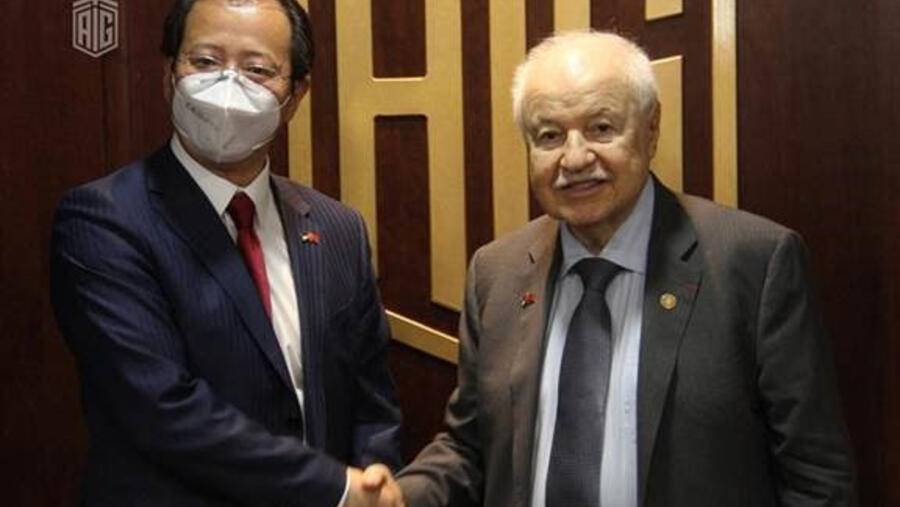 السفير الصيني في عمان والدكتور طلال أبوغزاله يناقشان سبل تعزيز العلاقات الثنائية بمناسبة مرور 45 عاما على العلاقات الصينية الأردنية