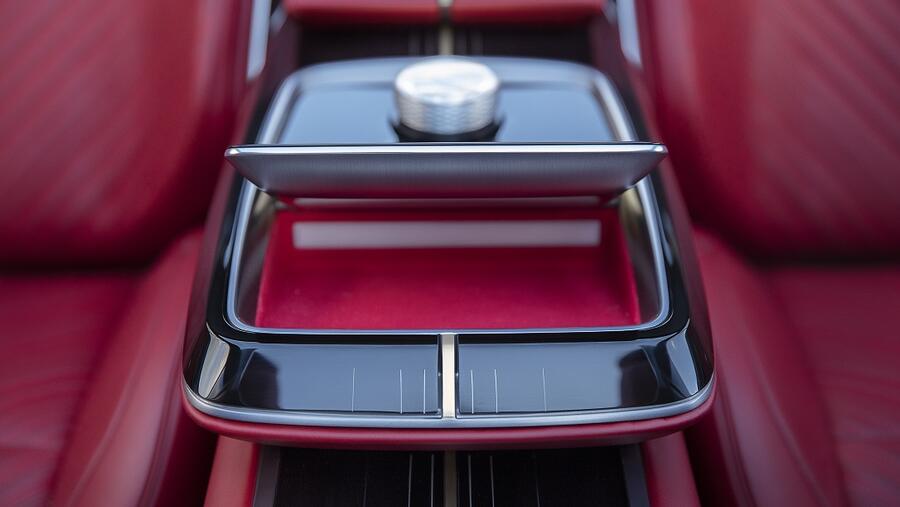 سيارة العرض ’كاديلاك CELESTIQ‘: متعة الاستكشاف وروعة الجاذبية