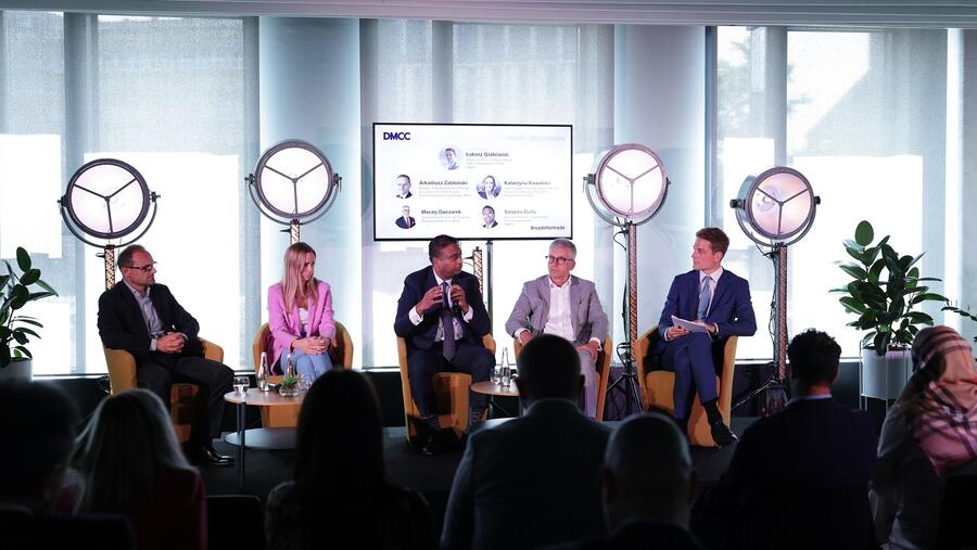 مركز دبي للسلع المتعددة ينظّم حملته الترويجية "وجد من أجل التجارة" في بولندا لتعريف الشركات بفرص الاستثمار والتجارة في دبي