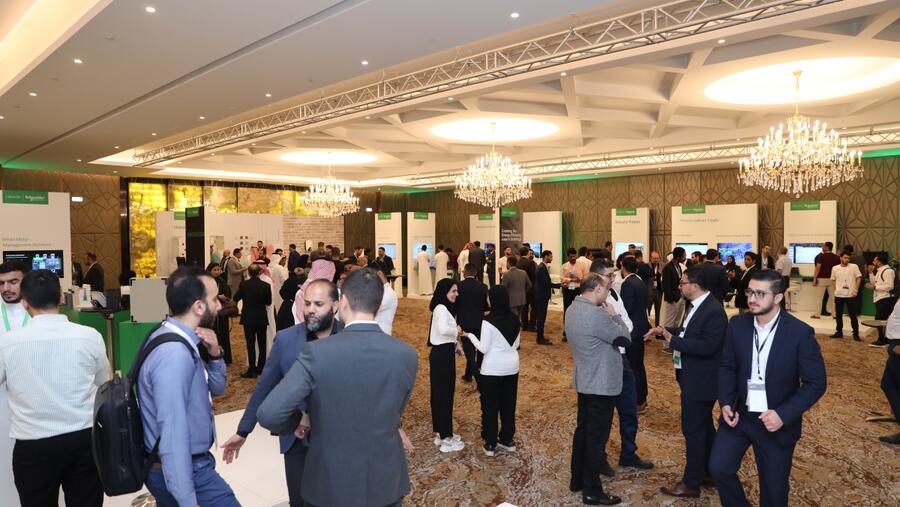 شنايدر إلكتريك تسلّط الضوء على أحدث الحلول والتقنيات لتعزيز ممارسات الاستدامة وكفاءة الطاقة في المملكة العربية السعودية