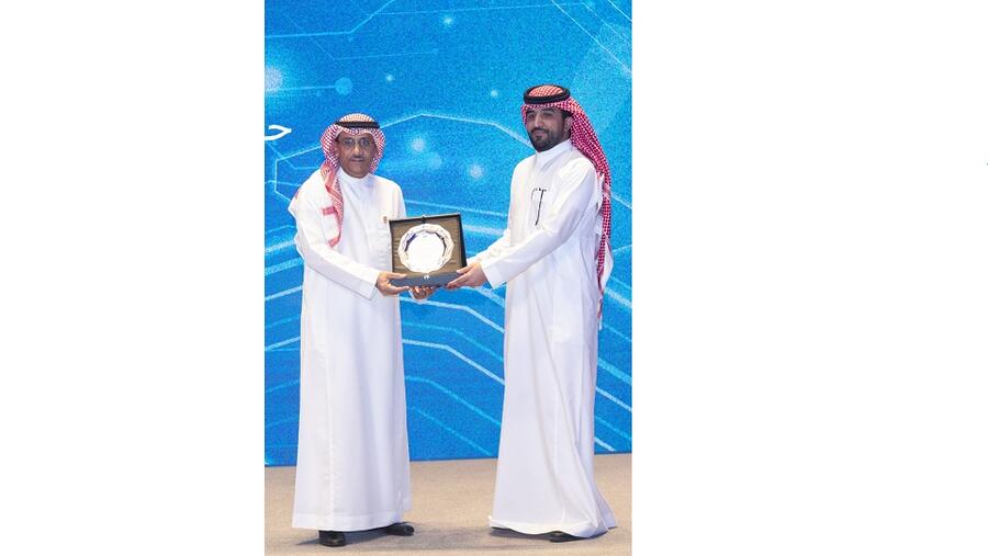 موبايلي الداعم الحصري لبوابة الخريجين بجامعة الملك سعود