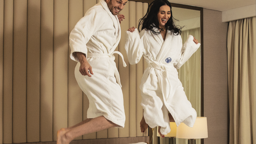 استمتع بصيف مليء بالرخاء في فندق الجداف روتانا