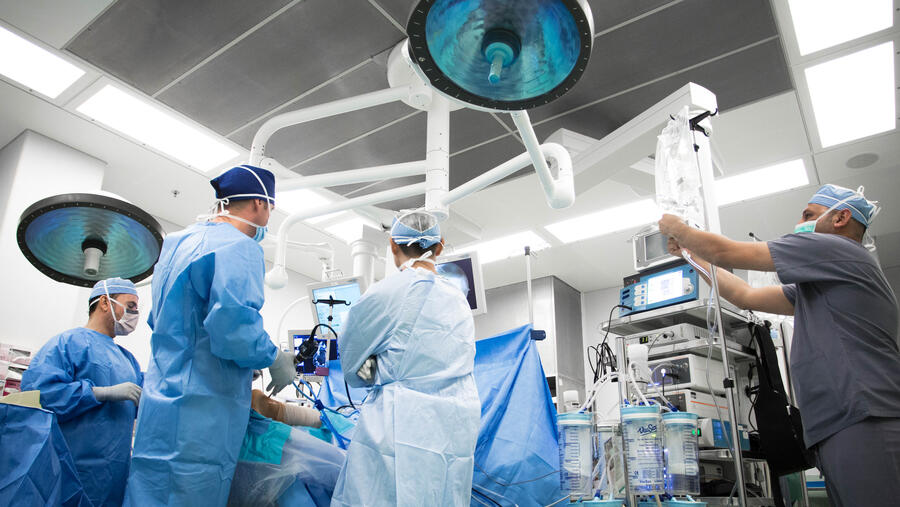 سبيتار يستخدم تقنية هي الأولى من نوعها خارج أوروبا في علاج إصابات غضروف الركبة