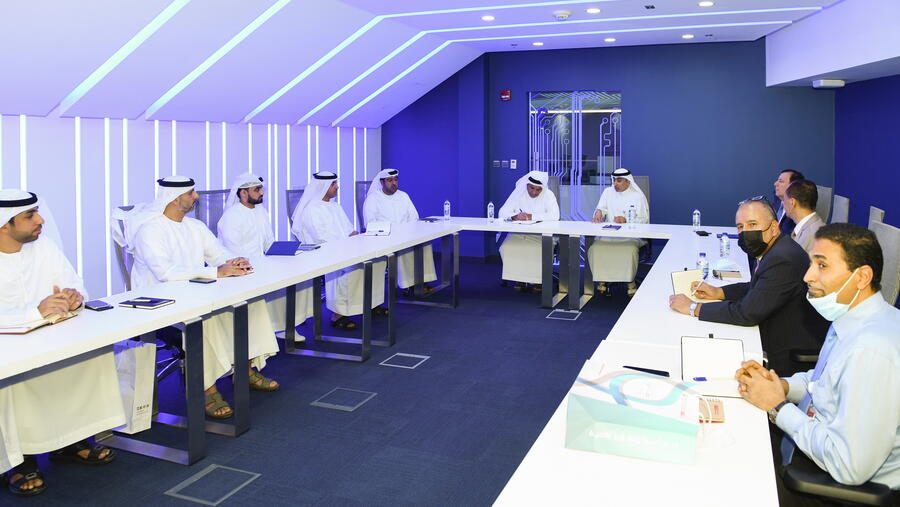 جامعة الإمارات تبحث التعاون العلمي والبحثي مع كلية الشرطة بأبوظبي