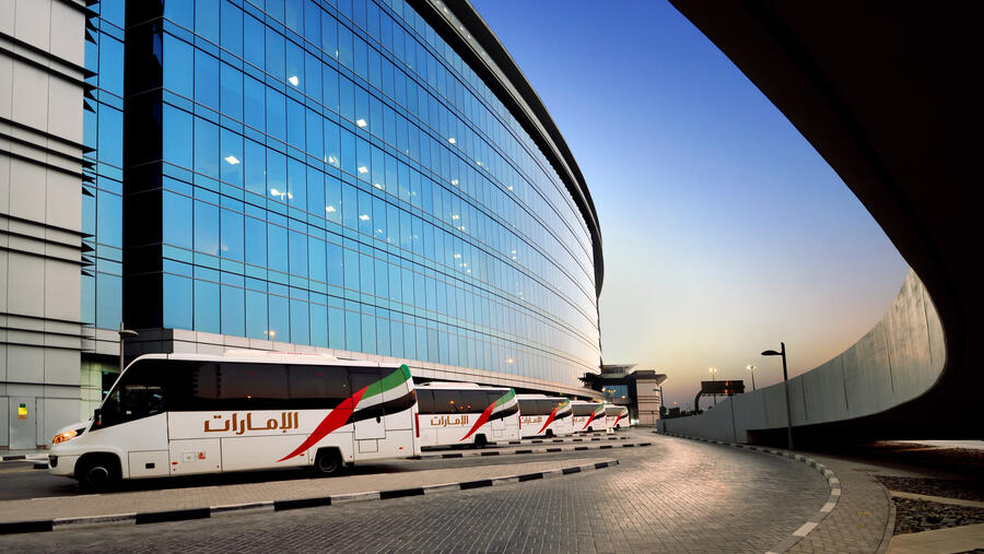 طيران الإمارات تحصد ثلاثية ذهبية في السلامة للعام الثالث