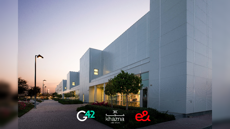 جي 42 وe& توقعان اتفاقية لتحويل "خزنة داتا سنتر" إلى أكبر مزود لمراكز البيانات في الشرق الأوسط