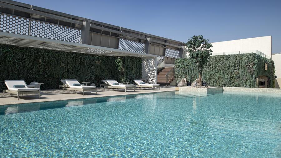 دناتا تدعم توسعات "دويتشه هوسبيتاليتي" في دول مجلس التعاون الخليجي