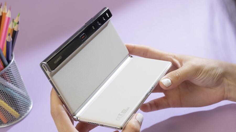 الهاتف القابل للطي لعام 2022: لماذا يعتبر هاتف HUAWEI Mate Xs 2 الأفضل!