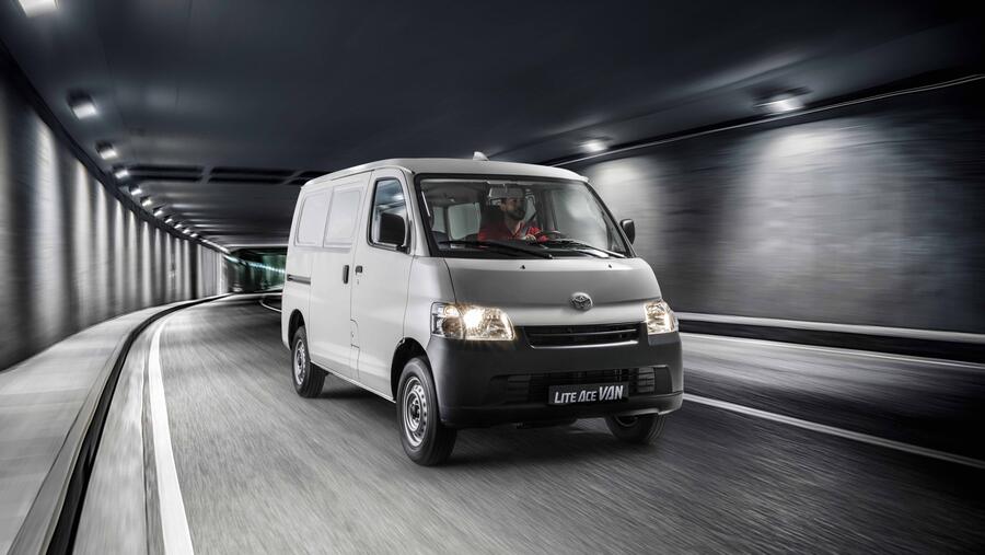 تويوتا تُعيد تعريف فئة المركبات التجارية المدمجة في الشرق الأوسط مع إطلاق مركبتها الجديدة "لايت إيس" LITE ACE