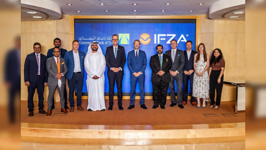 تعاون بين هيئة المنطقة الحرة الدولية وبنك دبي التجاري لتقديم حلول مصرفية حصرية لشركاء العمل والشركات المرخص لها