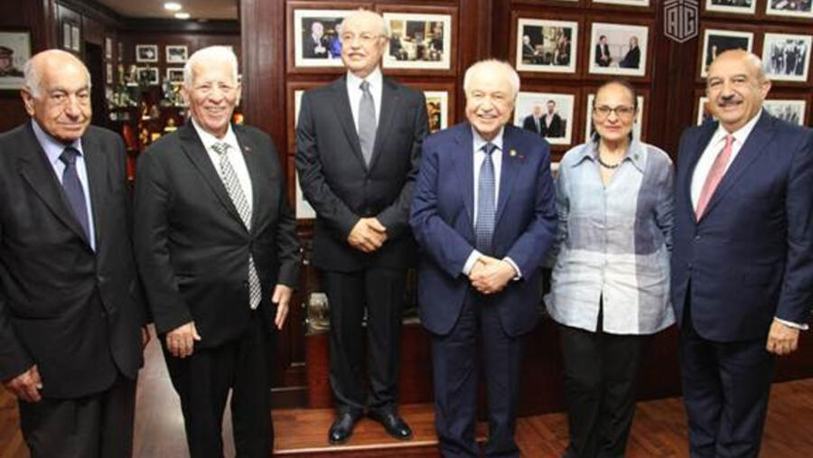 تكريم الدكتور أبوغزاله على جهوده الاستثنائية في قمة البسفور على مدى 10 سنوات