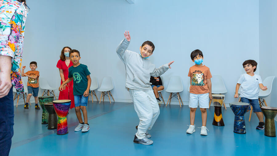 إبداع وترفيه للأطفال من "براعم الهلال" في "الجليلة الصيفي"