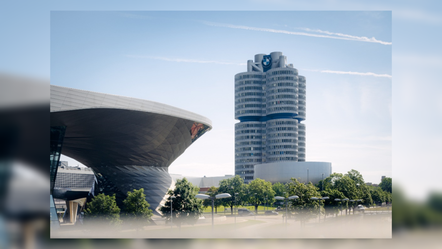مقر BMW الرئيسي أيقونة عالمية تحتفل بذكرتها السنوية الخمسين