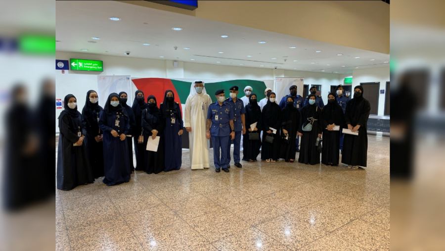 جمارك دبي تستكمل تدريب طلبة المدارس والجامعات عبر مبادرة "شعلة الفرضة"