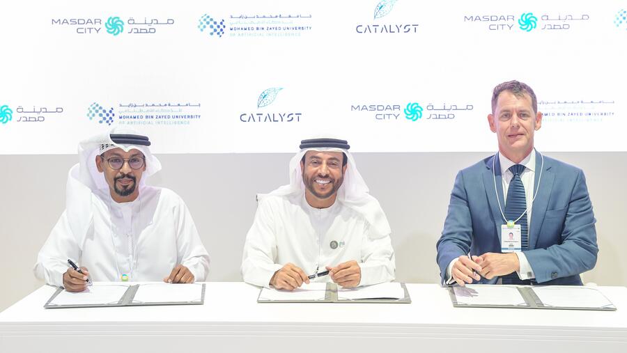 تعاون مشترك لمدينة مصدر وجامعة محمد بن زايد للذكاء الاصطناعي و"وحدة دعم الابتكار التكنولوجي" لتعزيز مشاريع الطاقة النظيفة والذكاء الاصطناعي وتكنولوجيا المدن الذكية