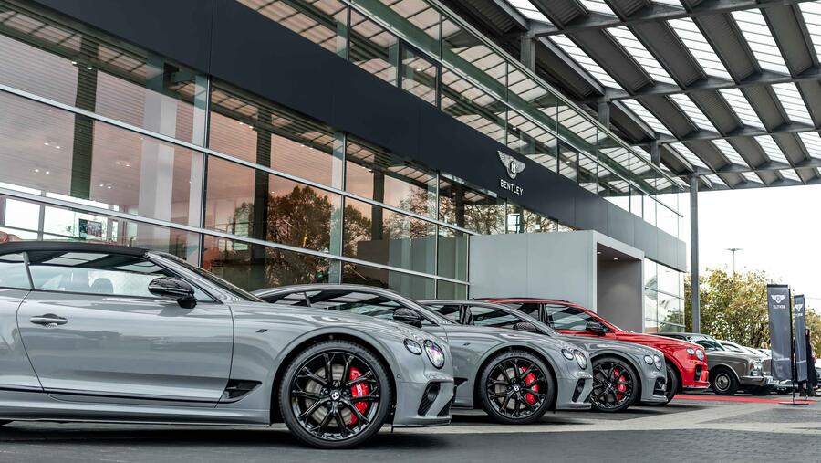 Bentley تسلّم أعلى عدد من السيارات في 2022 مقارَنة مع أي وقت آخر