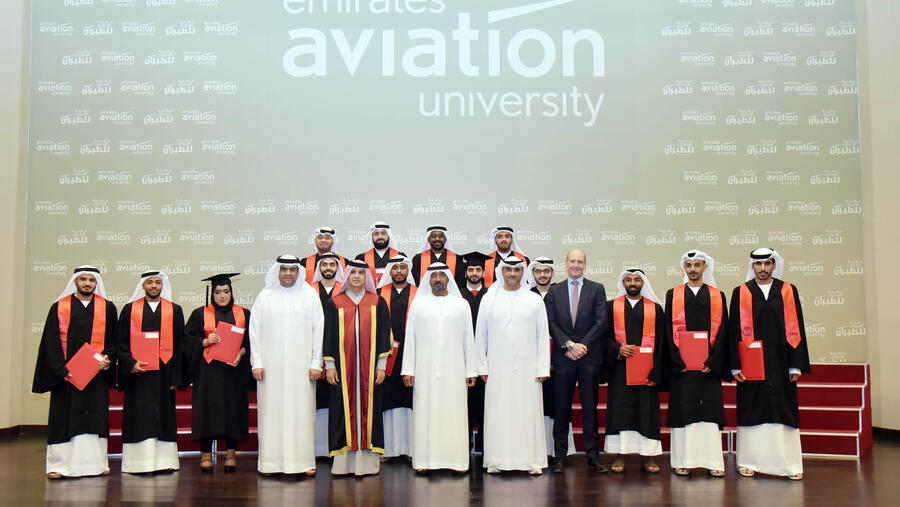 خريجو جامعة الإمارات للطيران يلبّون حاجة الصناعة