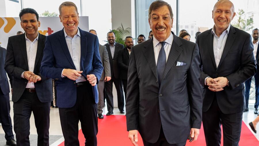 مجموعة عبدالواحد الرستماني تفتتح صالة "إن إكس تي لكجري" للسيارات الفاخرة المستعملة في دبي