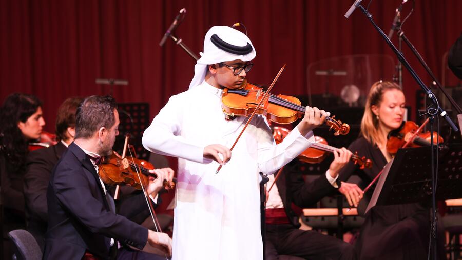 مؤسسة قطر تنظم أمسية موسيقية تجمع بين الطلاب والعازفين المحترفين