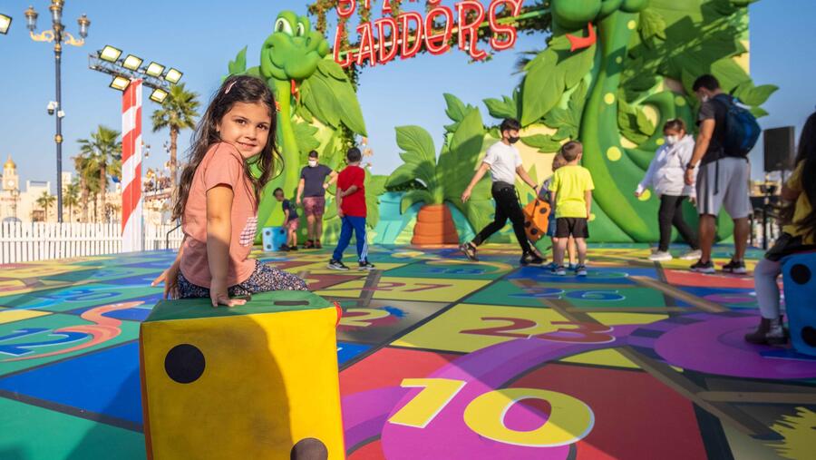 القرية العالمية تقدم لضيوفها» مهرجان الصغار مع الرحالة »