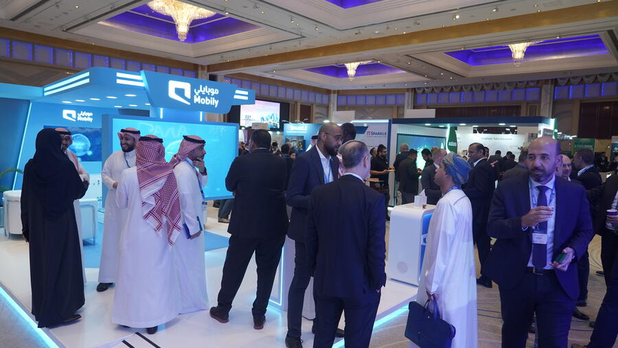 موبايلي تحتفي بالشراكات العالمية والإنجازات في مؤتمر السعات للشرق الأوسط 2023