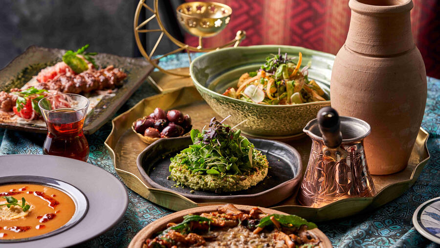 فندق سانت ريجيس دبي، النخلة يستعد لاستقبال شهر رمضان المبارك