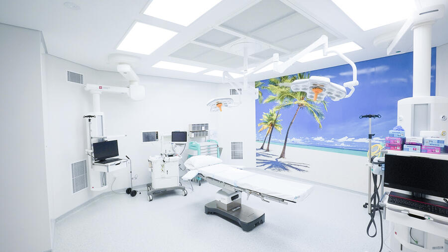 مبادلة للرعاية الصحية دبي تُجري جراحات اليوم الواحد بأساليب مبتكرة فائقة الدقة