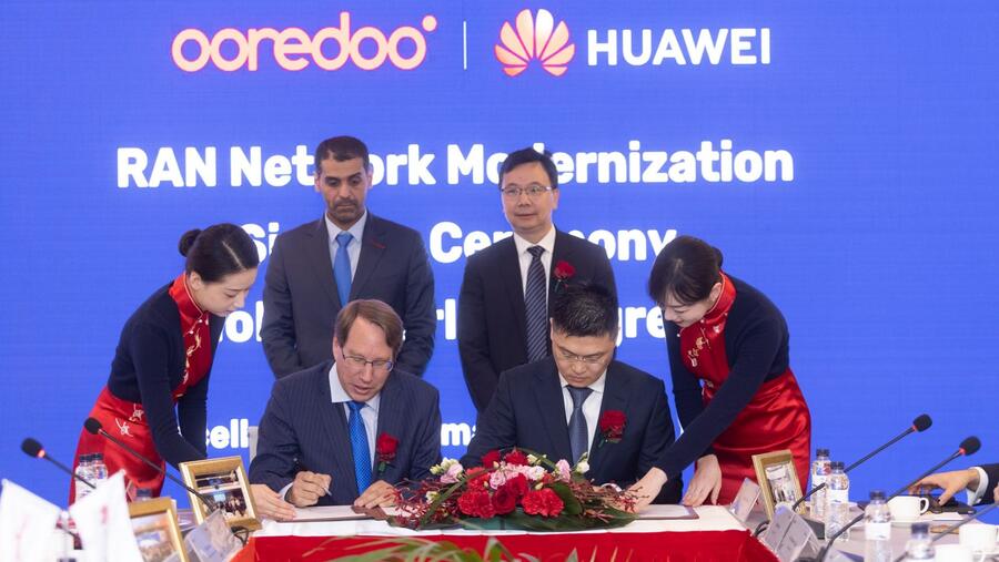 Ooredoo تطور تجربة عملائها عبر شبكات محدثة واتصالات محسنة وتبرم اتفاقية تعاون جديدة مع Huawei خلال فعاليات المؤتمر العالمي للجوال 2023
