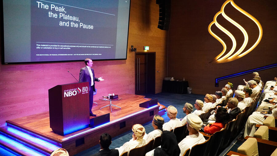 البنك الوطني العُماني يتيح أمام عملاء الأعمال المصرفية الخاصة التعرف على توقعات الأسواق وأفضل ممارسات الاستثمار