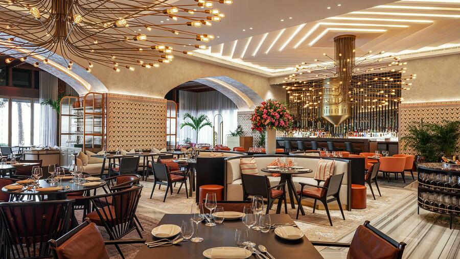 رويا دبي بفندق سانت ريجيس النخلة يطلق قائمة طعام جديدة لاجتماعات غداء العمل 