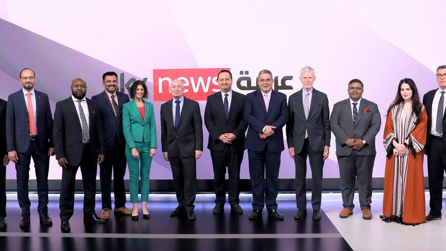 جامعة أبوظبي وأكاديمية سكاي نيوز عربية توقعان مذكرة تفاهم للتعاون المشترك