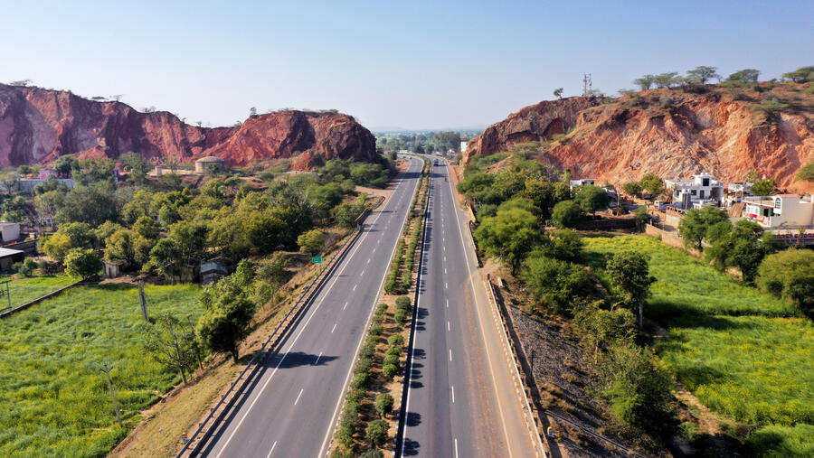 صندوق Cube Highways يبدأ تداولاته في الهند