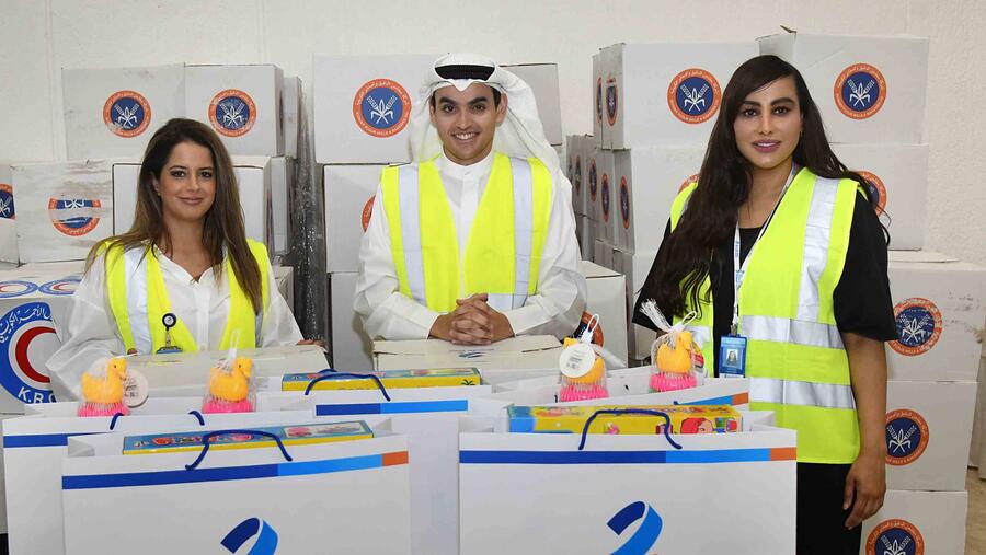 بنك برقان يوزّع سلّات غذائية رمضانية بالتعاون مع جمعية الهلال الأحمر الكويتي