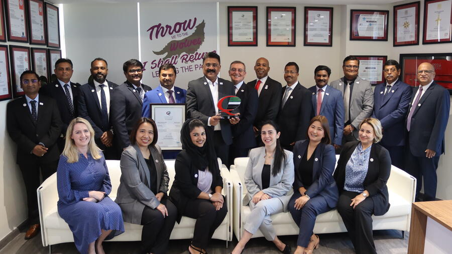 حكومة دبي ودائرة الاقتصاد والسياحة تكرمان الغرير إينجينيرنغ لتميزها في العمل المؤسسي