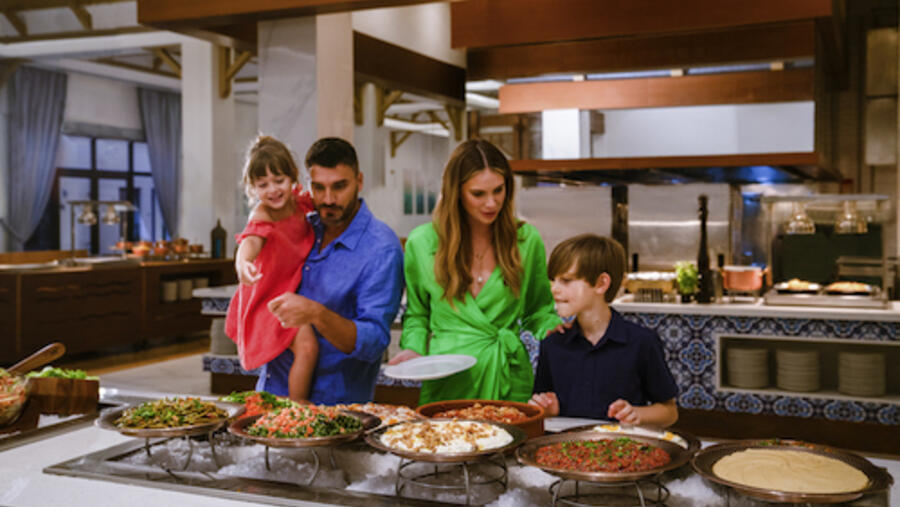 اكتشف 5 أنشطة ترفيهية يمكنك الاستمتاع بها في ريكسوس باب البحر