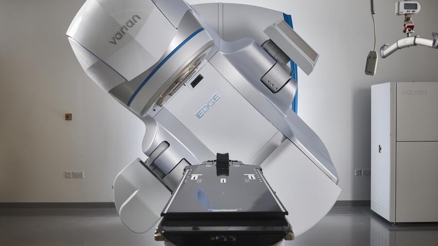 مركز فاطمة بنت مبارك في مستشفى كليفلاند كلينك أبوظبي يقدم تقنيات جديدة ومتطورة لعلاج الأورام في دولة الإمارات