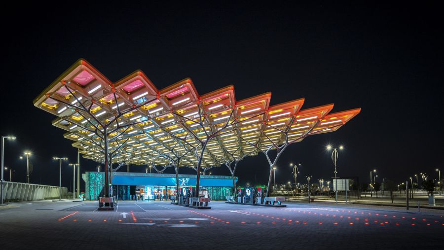 اينوك توسع مبادراتها لاستخدام أنظمة الطاقة الشمسية في محطات الخدمة لتصل إلى 60 محطة بحلول نهاية 2023